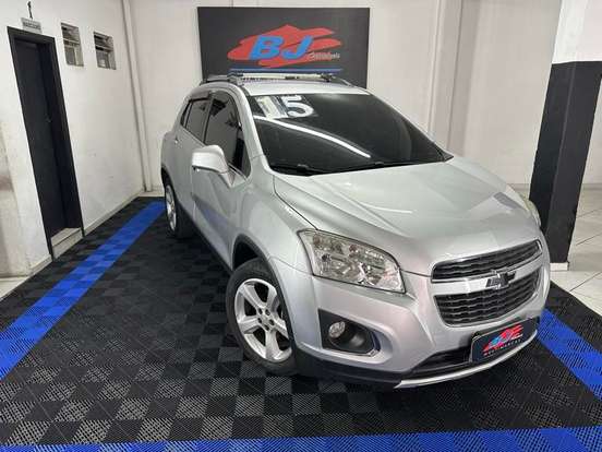 CHEVROLET-TRACKER-2015