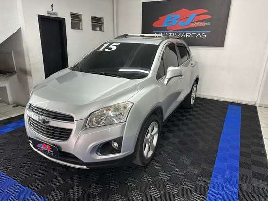 CHEVROLET-TRACKER-2015