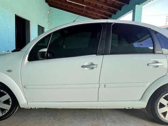 CITROËN-C3-1.6 SOLARIS 16V FLEX 4P AUTOMÁTICO CITROËN-C3-2011