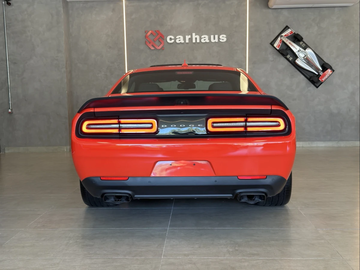 Dodge Challenger — foto 9