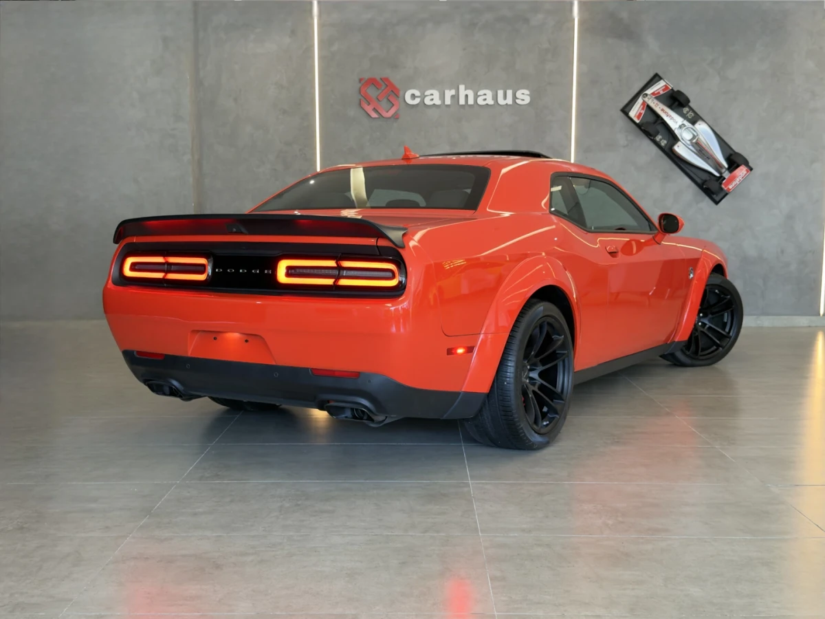Dodge Challenger — foto 10