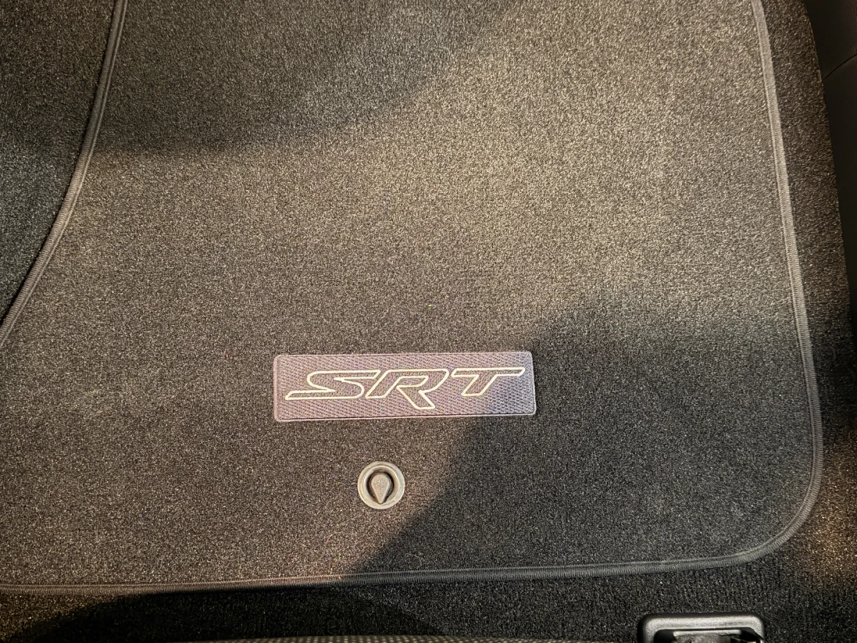 Dodge Challenger — foto 14