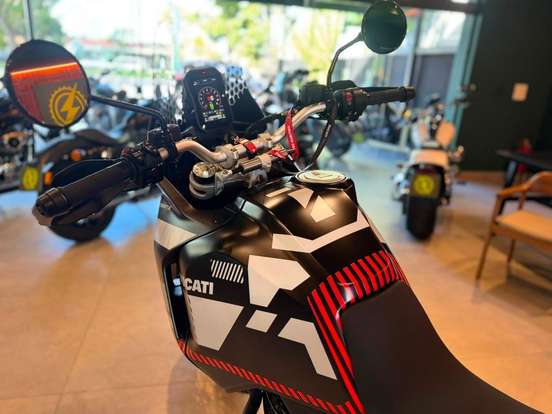 DUCATI-DESERT X-2024