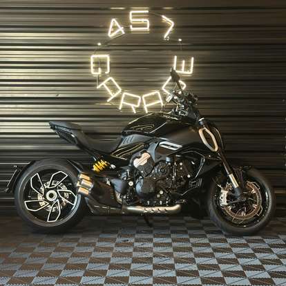 DUCATI-DIAVEL V4-2025
