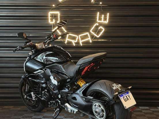 DUCATI-DIAVEL V4 DUCATI-DIAVEL V4-2025