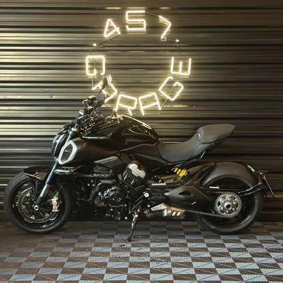 DUCATI-DIAVEL V4-2025