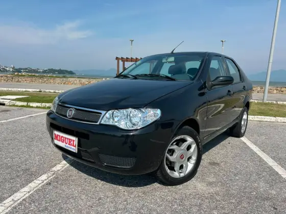 FIAT SIENA 1.8 MPI HLX 8V FLEX 4P MANUAL