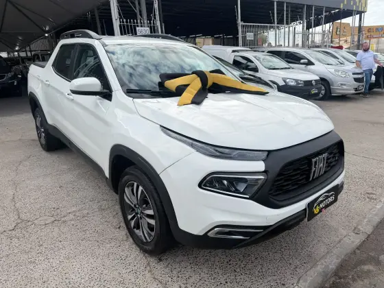 FIAT TORO 1.3 TURBO 270 FLEX FREEDOM AT6 FIAT TORO 1.3 TURBO 270 FLEX FREEDOM AT6