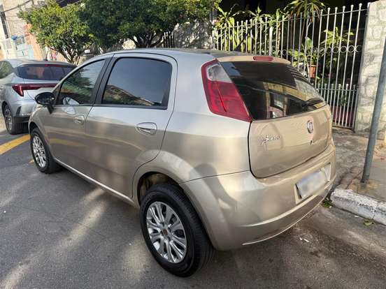 FIAT-PUNTO-2010