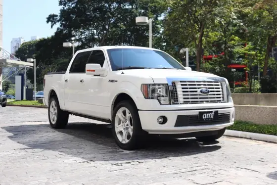 FORD F-150 6.2 LARIAT 4X4 CD V8 24V GASOLINA 4P AUTOMÁTICO
