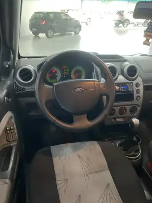 FORD-FIESTA-2008