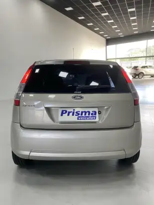 FORD-FIESTA-2008