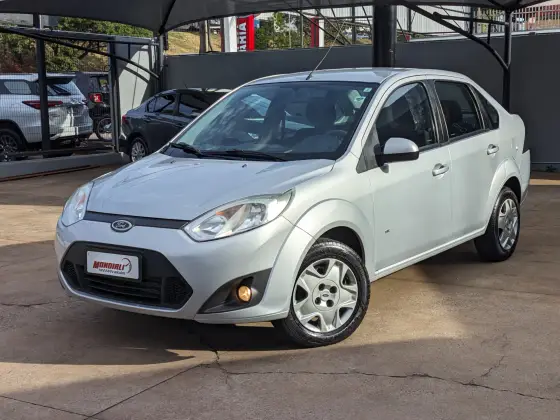 FORD FIESTA 1.6 ROCAM SE SEDAN 8V FLEX 4P MANUAL FORD FIESTA 1.6 ROCAM SE SEDAN 8V FLEX 4P MANUAL