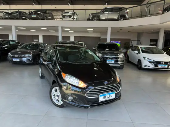 FORD FIESTA 1.6 SE SEDAN 16V FLEX 4P POWERSHIFT FORD FIESTA 1.6 SE SEDAN 16V FLEX 4P POWERSHIFT