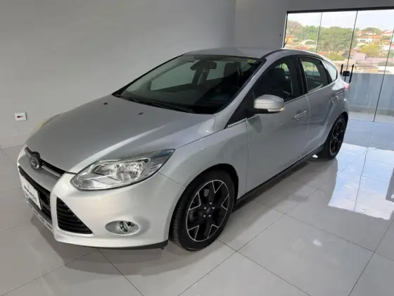 FORD FOCUS 2.0 TITANIUM 16V FLEX 4P POWERSHIFT FORD FOCUS 2.0 TITANIUM 16V FLEX 4P POWERSHIFT