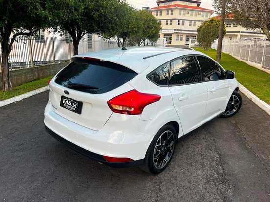 FORD-FOCUS-2018