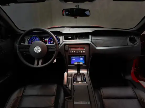 FORD-MUSTANG-2010