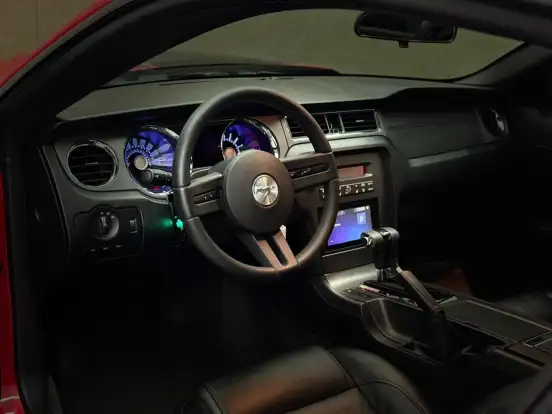 FORD-MUSTANG-2010