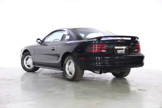 FORD-MUSTANG-1995