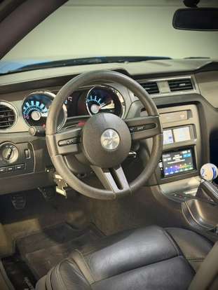 FORD-MUSTANG-2010