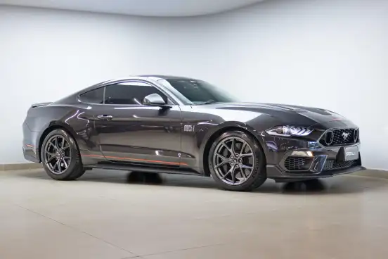 FORD-MUSTANG-2022