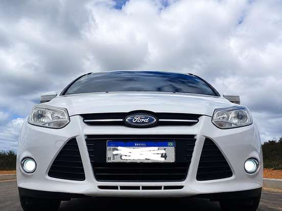 FORD-FOCUS-2.0 SE 16V FLEX 4P POWERSHIFT FORD-FOCUS-2015