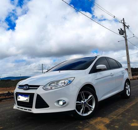 FORD-FOCUS-2015