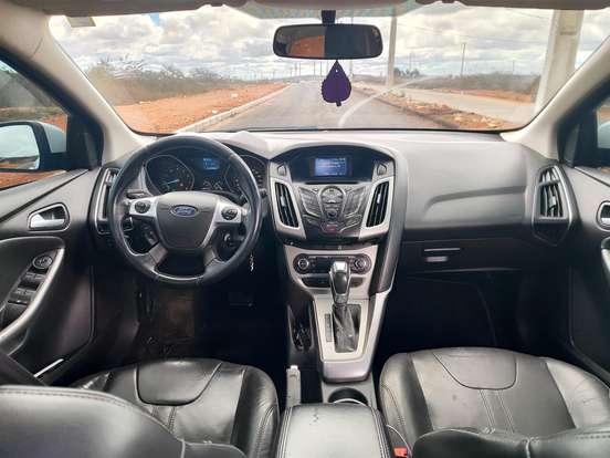 FORD-FOCUS-2015