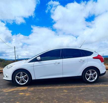 FORD-FOCUS-2015