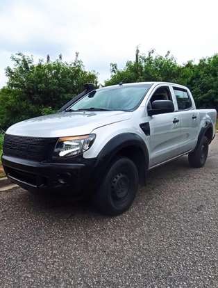 FORD-RANGER-2013