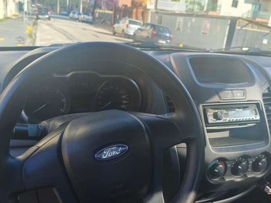 FORD-RANGER-2013