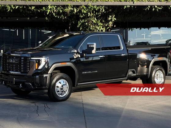 GMC SIERRA 6.6 V8 DURAMAX DIESEL 3500 DENALI ULTIMATE CD 4WD AUTOMÁTICO