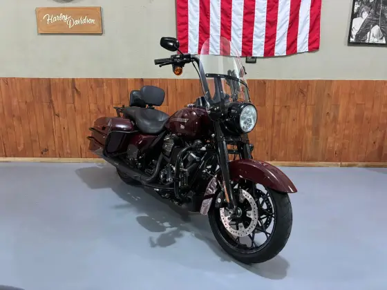 HARLEY-DAVIDSON ROAD KING SPECIAL 