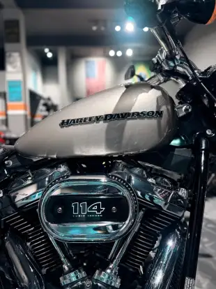 HARLEY-DAVIDSON-SOFTAIL BREAKOUT 114-2017