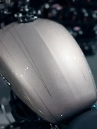 HARLEY-DAVIDSON-SOFTAIL BREAKOUT 114-2017