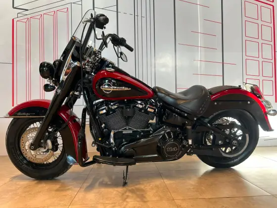 HARLEY-DAVIDSON SOFTAIL HERITAGE CLASSIC 114 HARLEY-DAVIDSON SOFTAIL HERITAGE CLASSIC 114