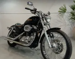 HARLEY-DAVIDSON SPORTSTER XL 883 CUSTOM HARLEY-DAVIDSON SPORTSTER XL 883 CUSTOM
