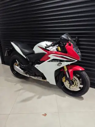HONDA-CBR 600F-2013