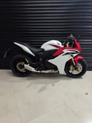 HONDA-CBR 600F-2013