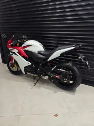 HONDA-CBR 600F-2013