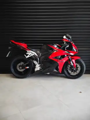 HONDA-CBR 600RR-2010