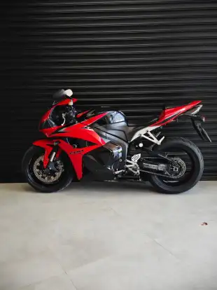 HONDA-CBR 600RR-2010
