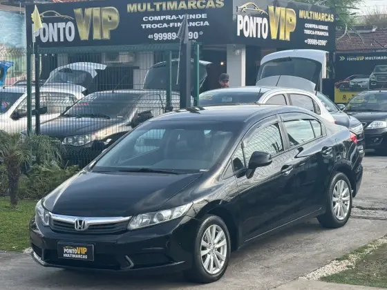 HONDA CIVIC 1.8 LXS 16V FLEX 4P AUTOMÁTICO HONDA CIVIC 1.8 LXS 16V FLEX 4P AUTOMÁTICO
