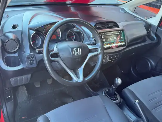 HONDA-FIT-1.5 TWIST 16V FLEX 4P MANUAL HONDA-FIT-2013