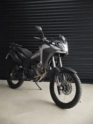HONDA XRE 300 SAHARA HONDA XRE 300 SAHARA