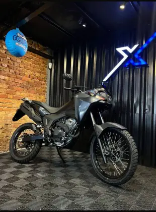 HONDA XRE 300 SAHARA HONDA XRE 300 SAHARA
