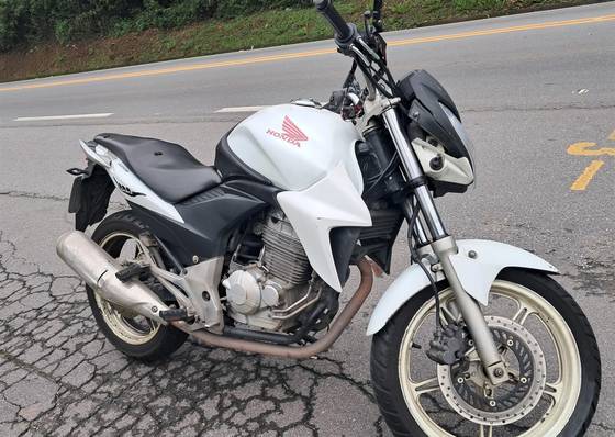HONDA CB 300R 
