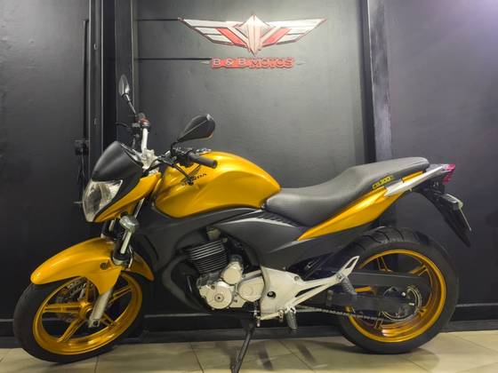 HONDA CB 300R 