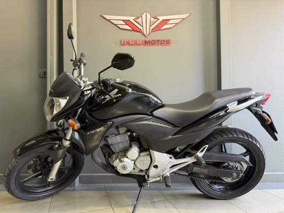 HONDA CB 300R 