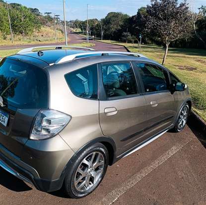 HONDA-FIT-2012